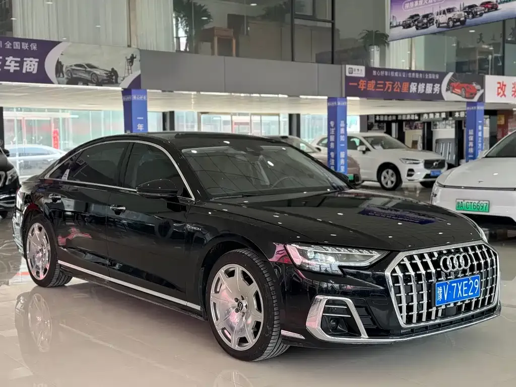 Audi A8 — фото 4