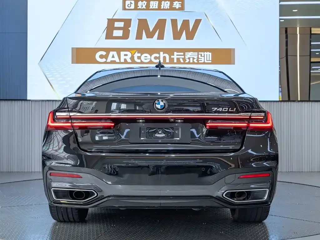 BMW 7 Series — фото 10