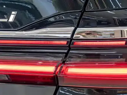 BMW 7 Series — фото 2