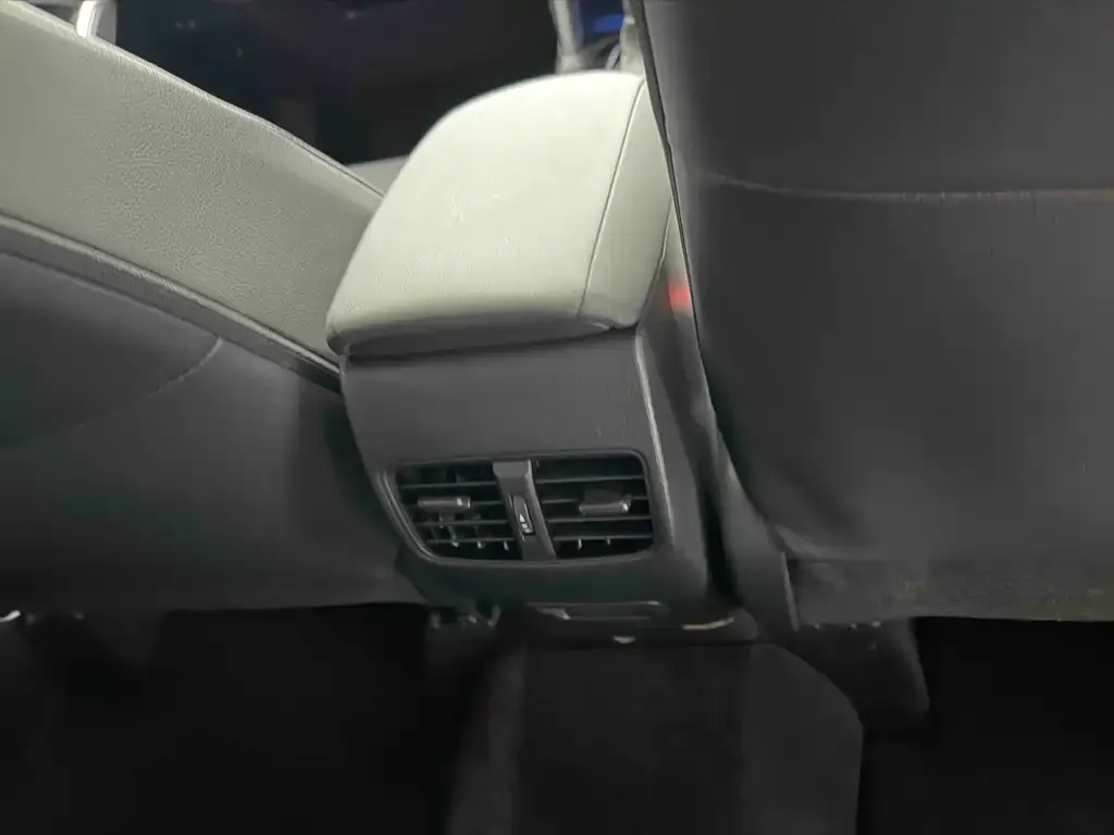 Toyota Frontlander 2024 из CN, фото 3