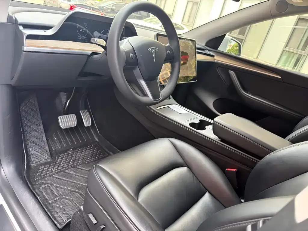 Tesla Model Y 2023 из CN, фото 4