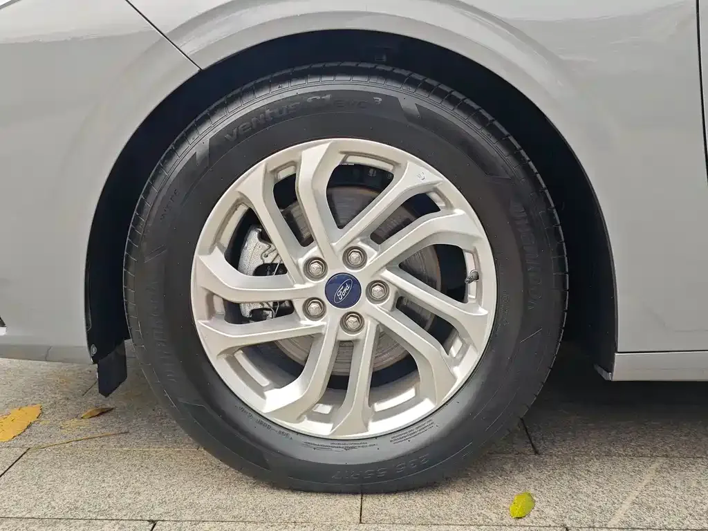 Ford Mondeo 2024 из CN, фото 2
