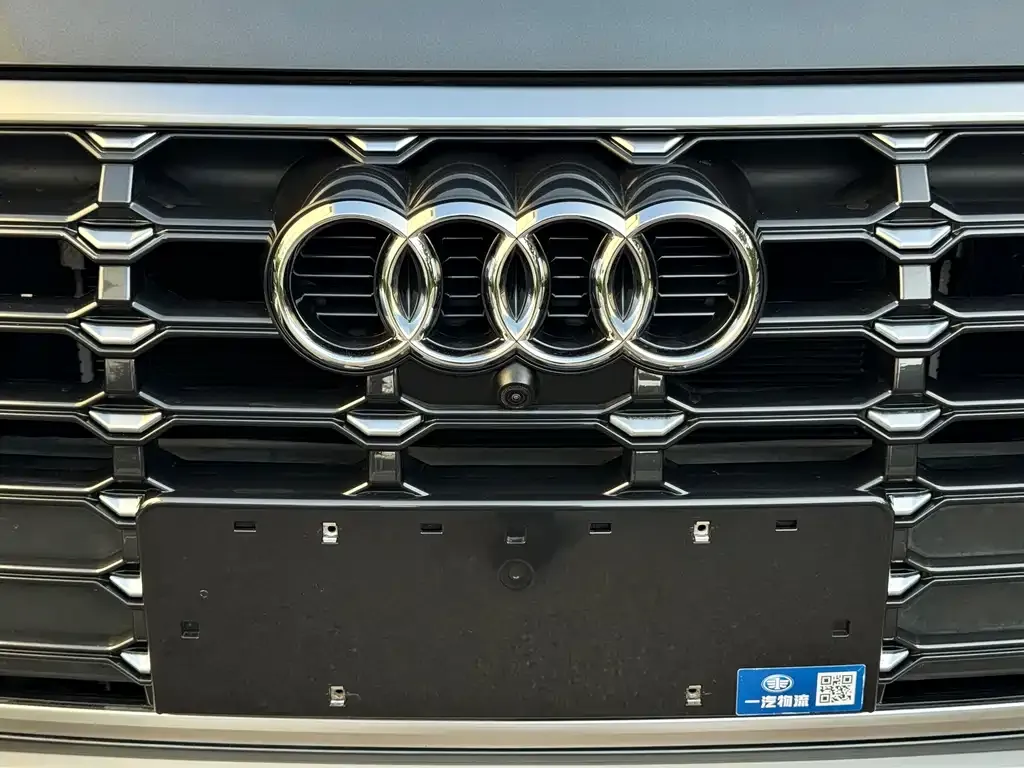 Audi Q3 — фото 3