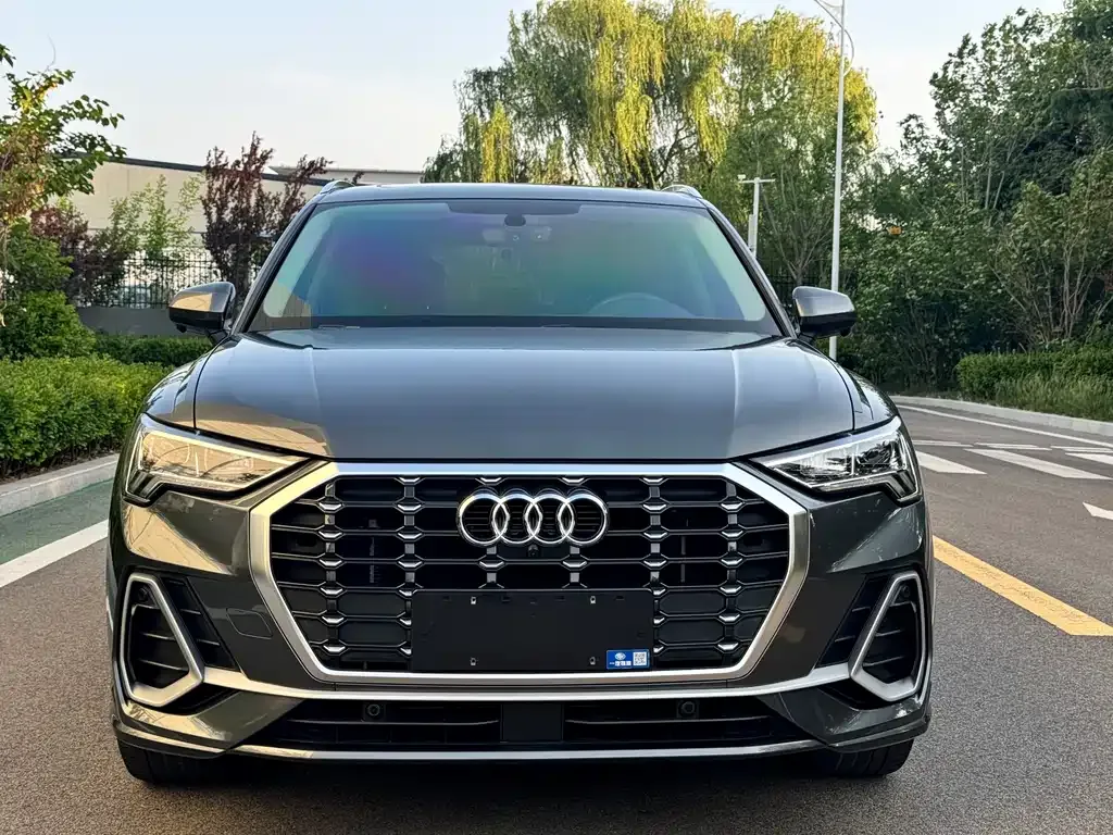 Audi Q3 — фото 8