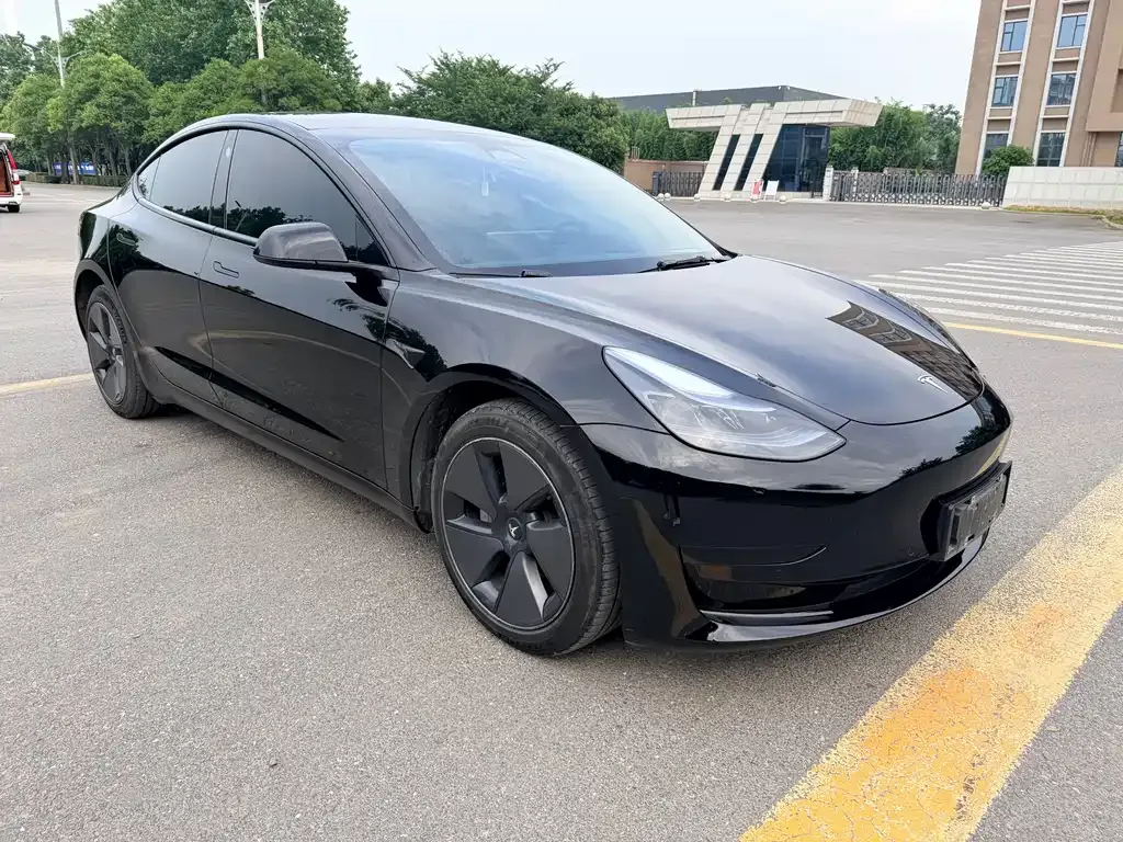Tesla Model 3 — фото 8