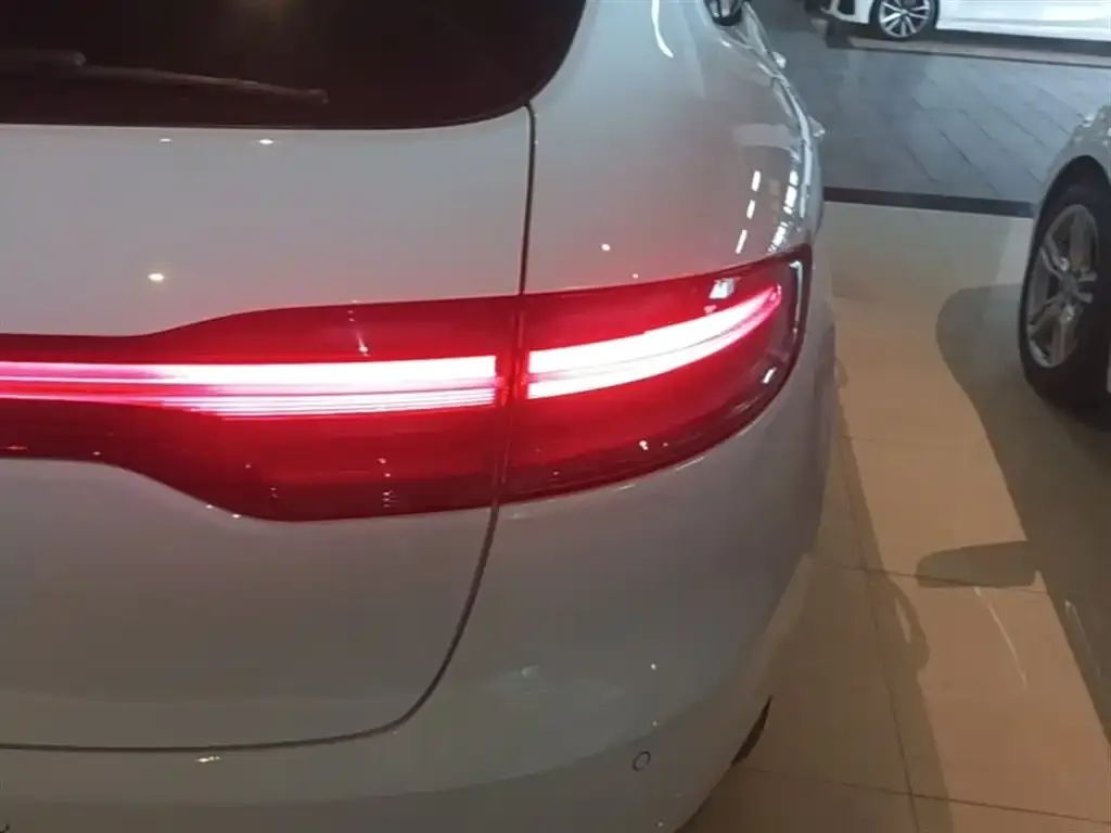 Porsche Macan 2021 из CN, фото 9