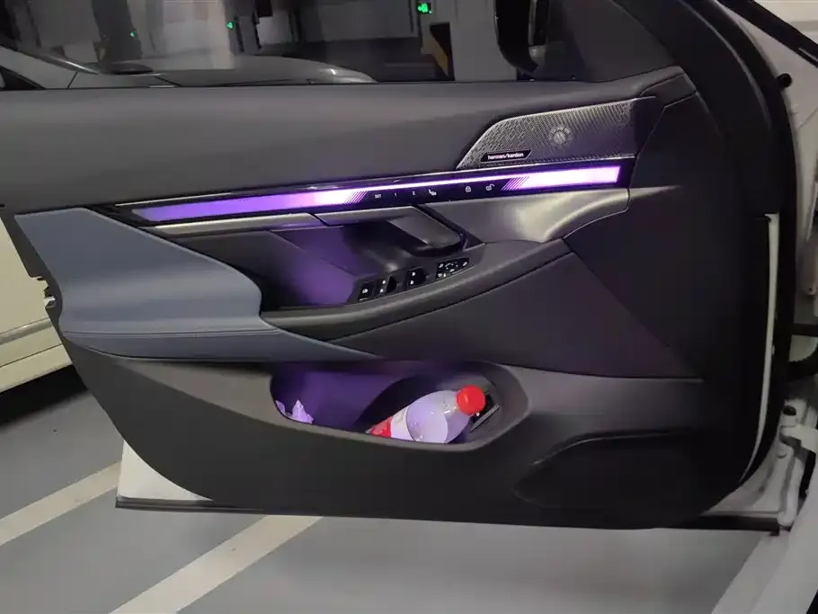 BMW i5 2024 из CN, фото 6