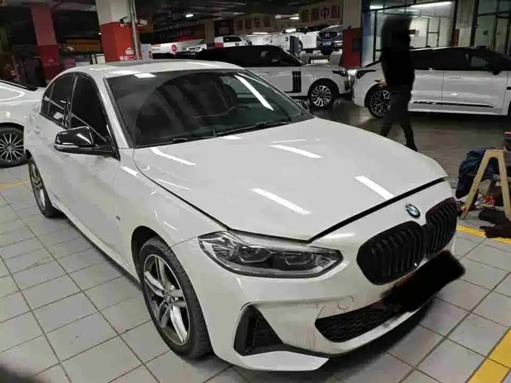 BMW 1 Series — фото 1