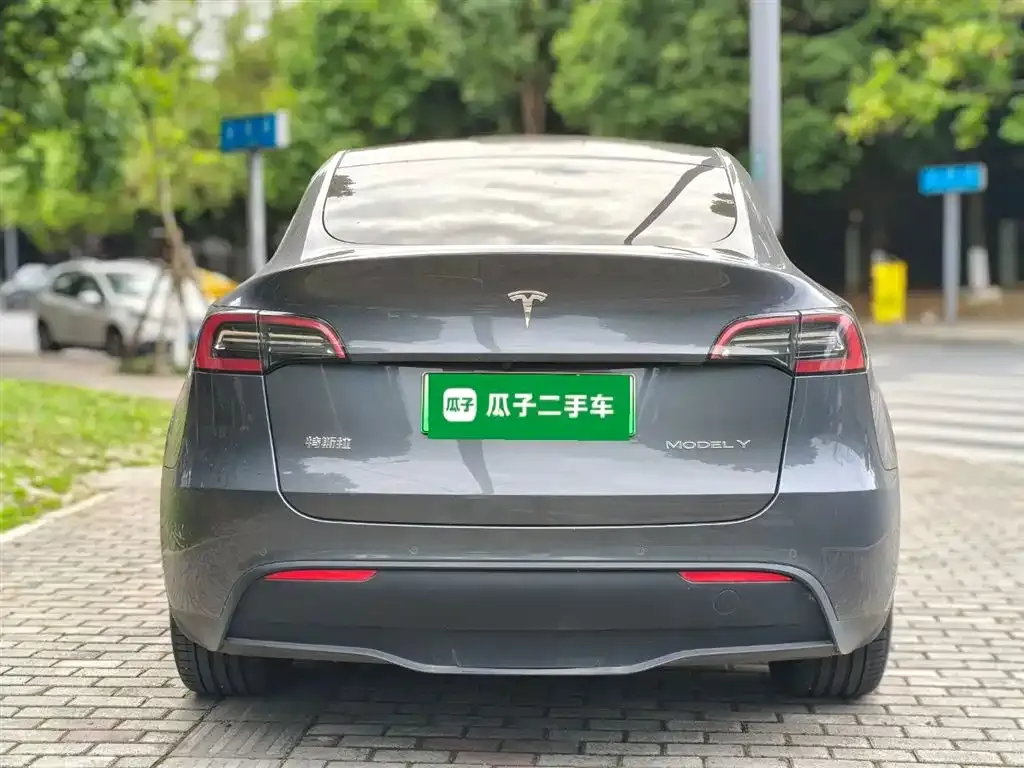 Tesla Model Y — фото 7