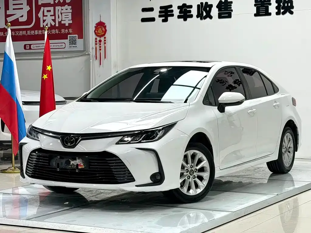 Toyota Corolla — фото 1