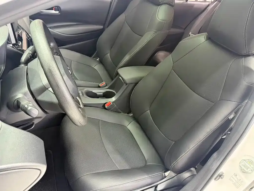 Toyota Corolla — фото 5