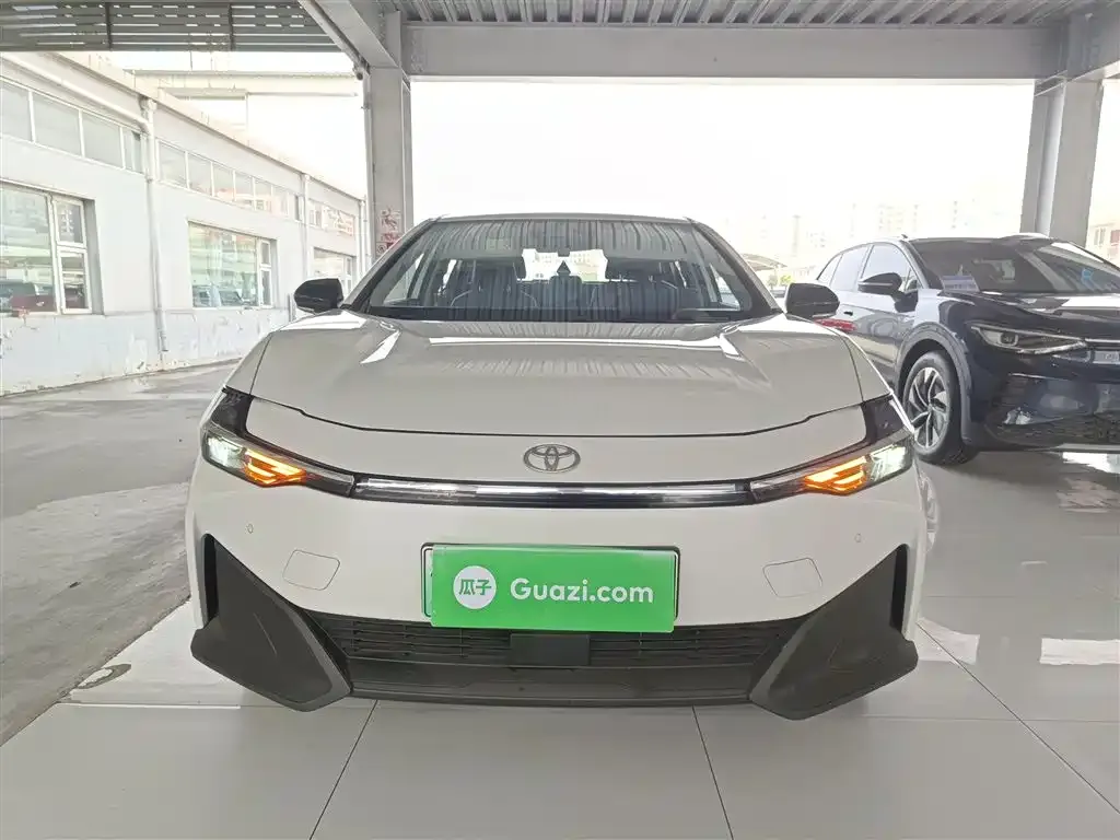 Toyota bZ3 2024 из CN, фото 4