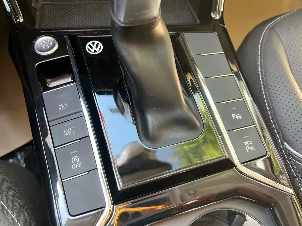 Volkswagen Passat — фото 10