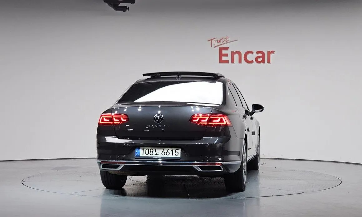 Volkswagen Passat 2022 из KR, фото 2