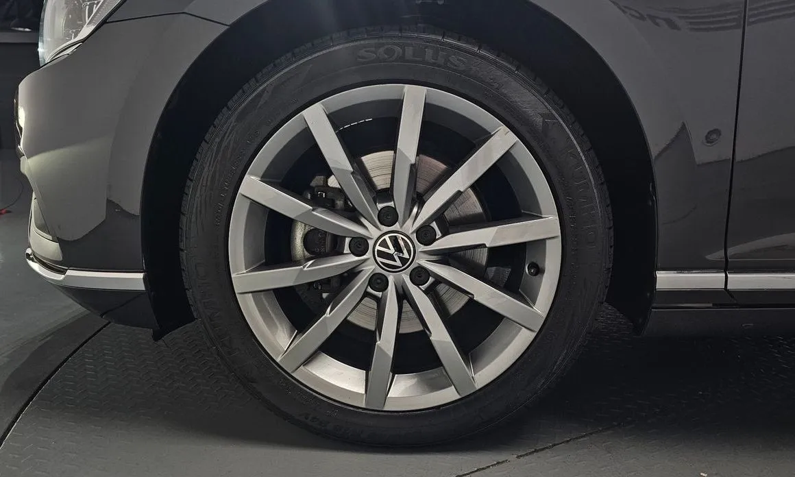 Volkswagen Passat 2022 из KR, фото 10