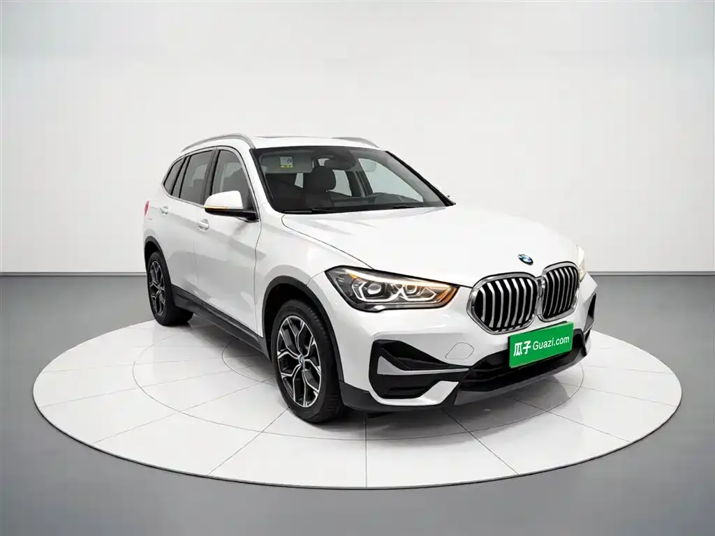 BMW X1 — фото 9