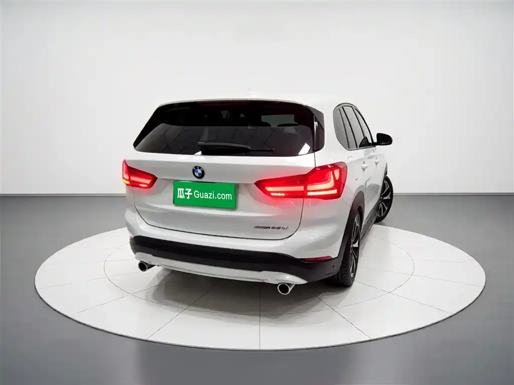 BMW X1 — фото 4