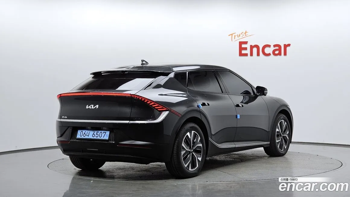 Kia EV6 2023 из KR, фото 4