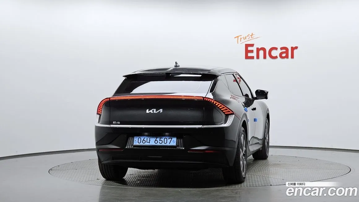 Kia EV6 2023 из KR, фото 2