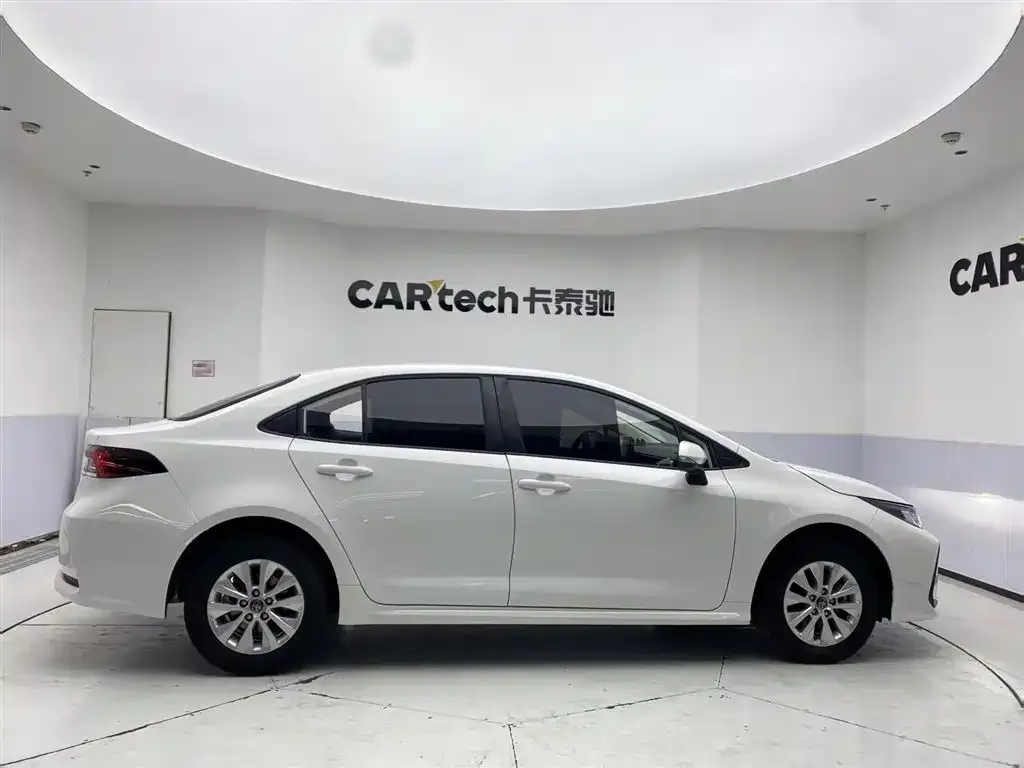 Toyota Corolla 2024 из CN, фото 2
