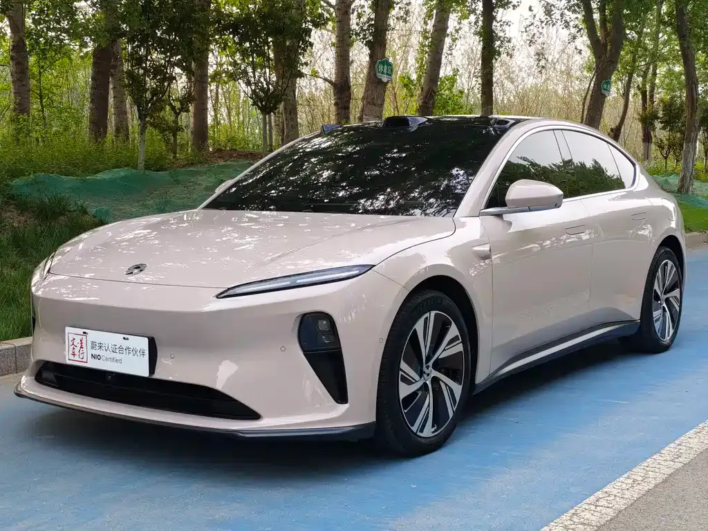 NIO ET5