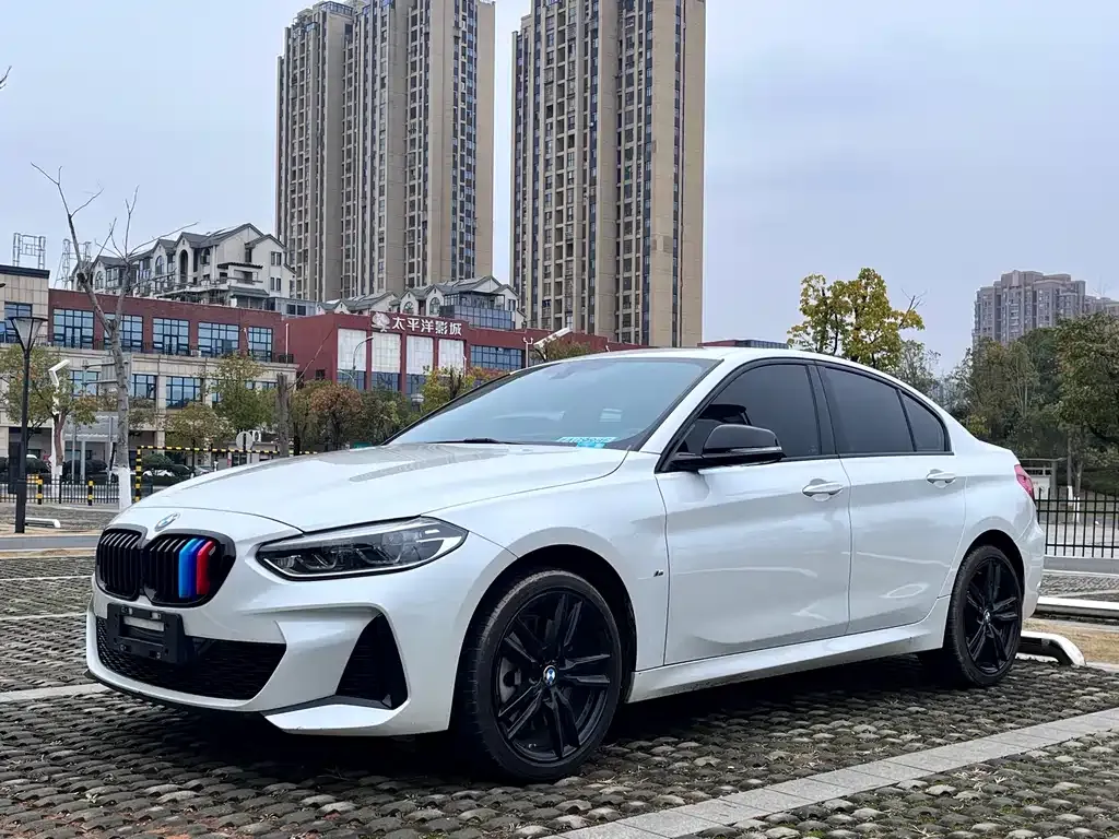 BMW 1 Series — фото 1