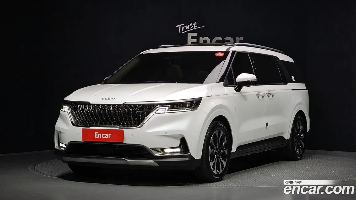 Kia Carnival — фото 1