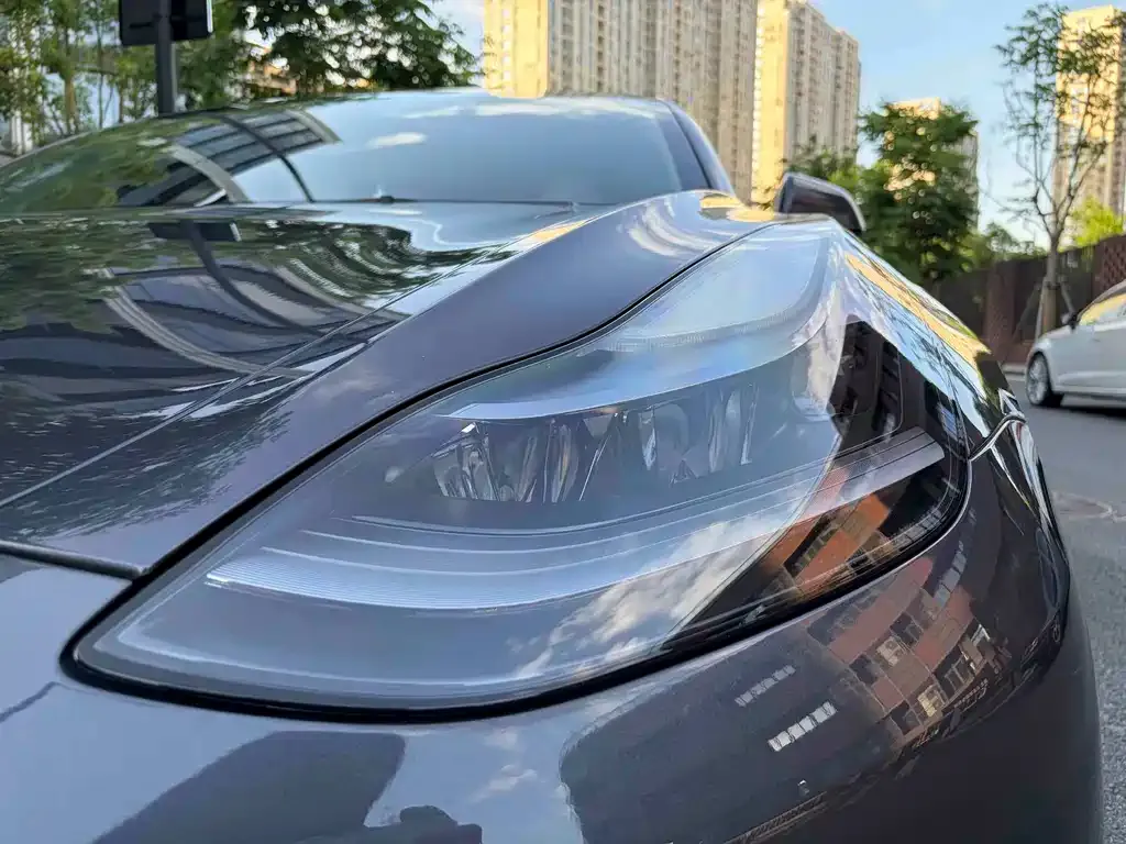 Tesla Model 3 — фото 6