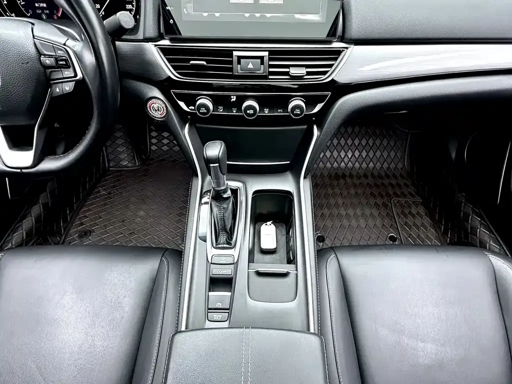 Honda Inspire 2023 из CN, фото 8