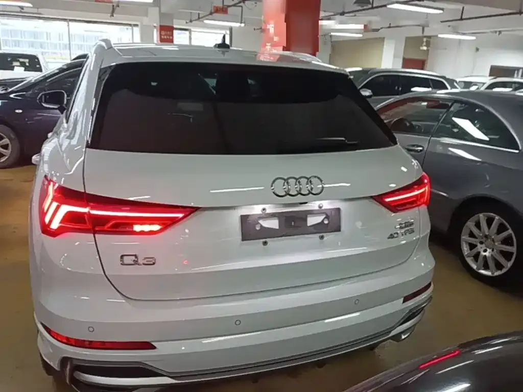 Audi Q3 — фото 8