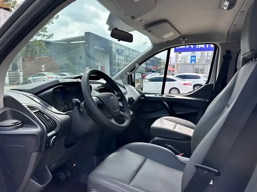 Ford Transit 2021 из CN, фото 5