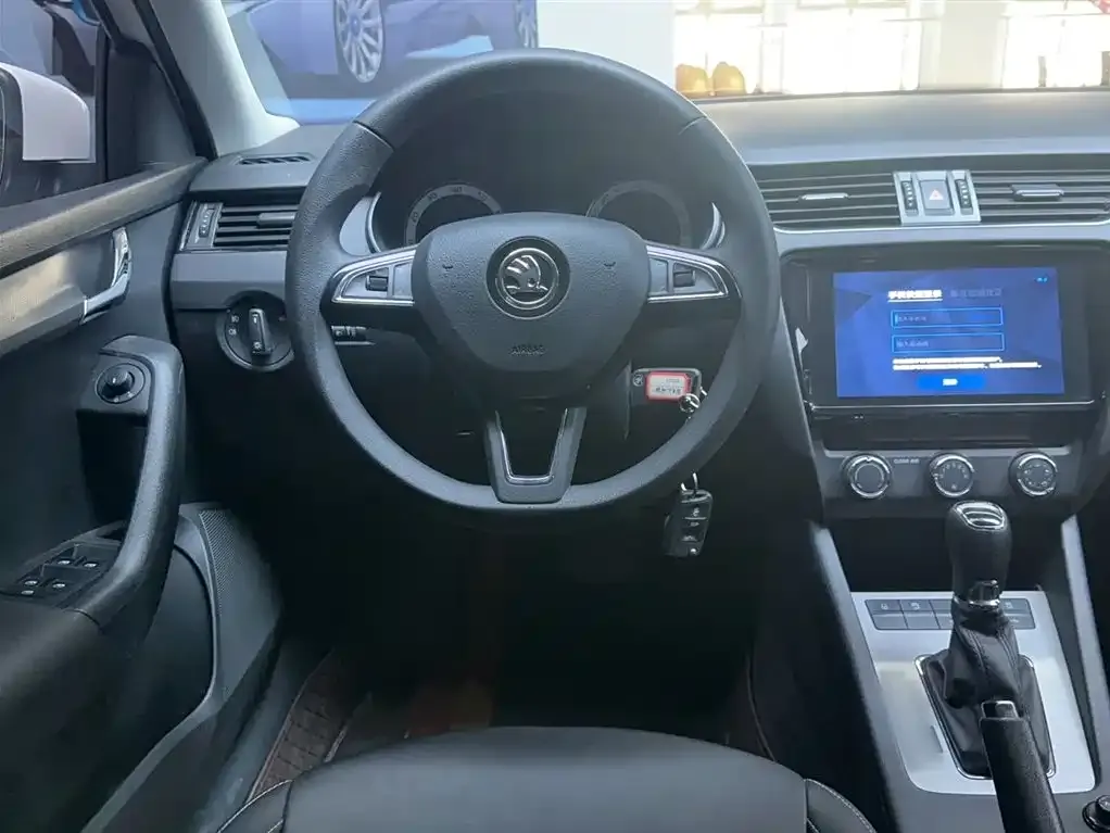 Skoda Octavia 2022 из CN, фото 10