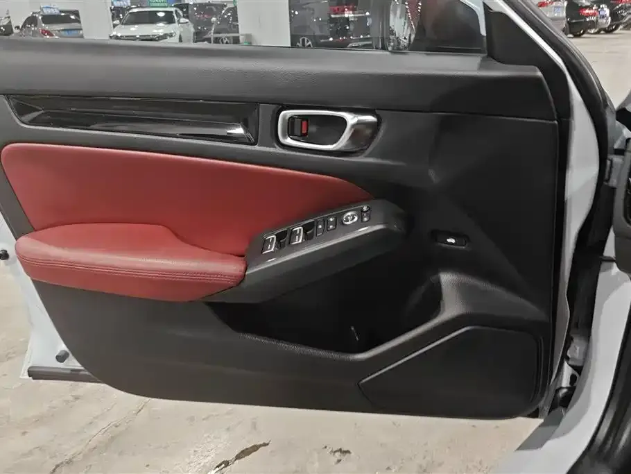 Honda Civic 2024 из CN, фото 2