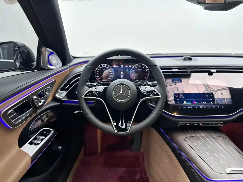 Mercedes-Benz E-Class — фото 3