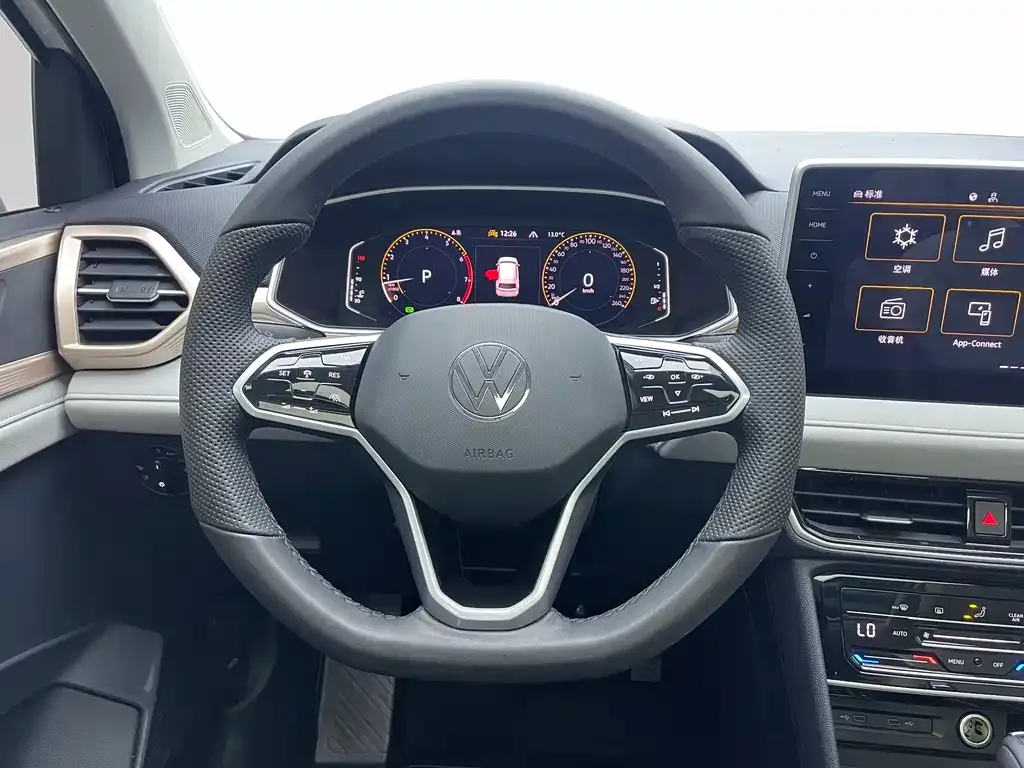 Volkswagen Tharu — фото 10
