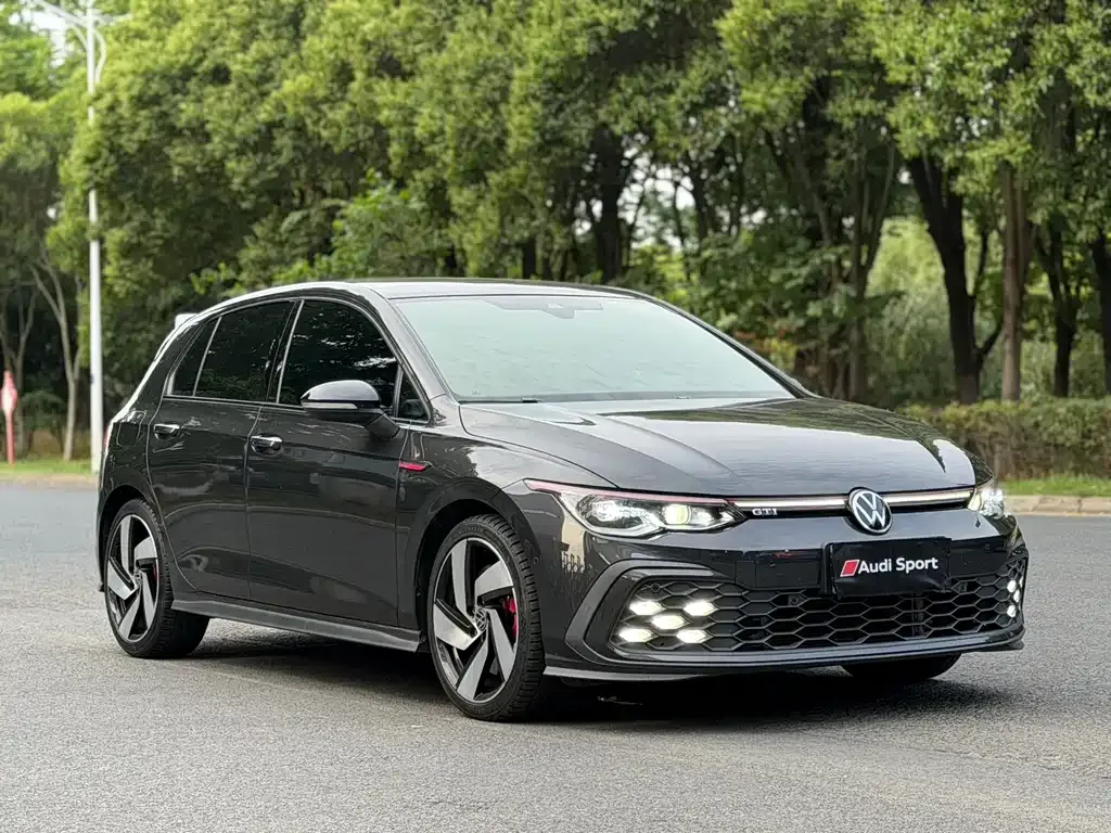 Volkswagen Golf GTI — фото 5