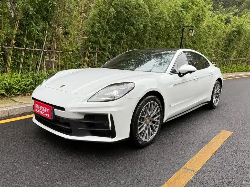 Porsche Panamera — фото 1