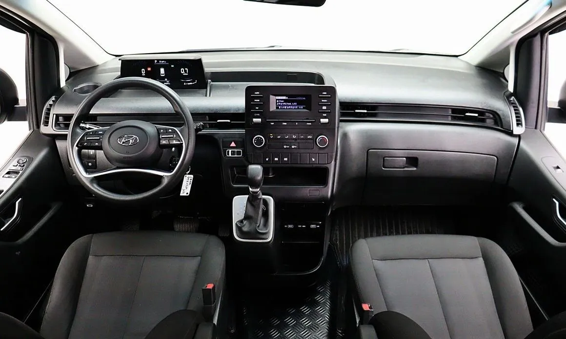 Hyundai Staria 2022 из KR, фото 3