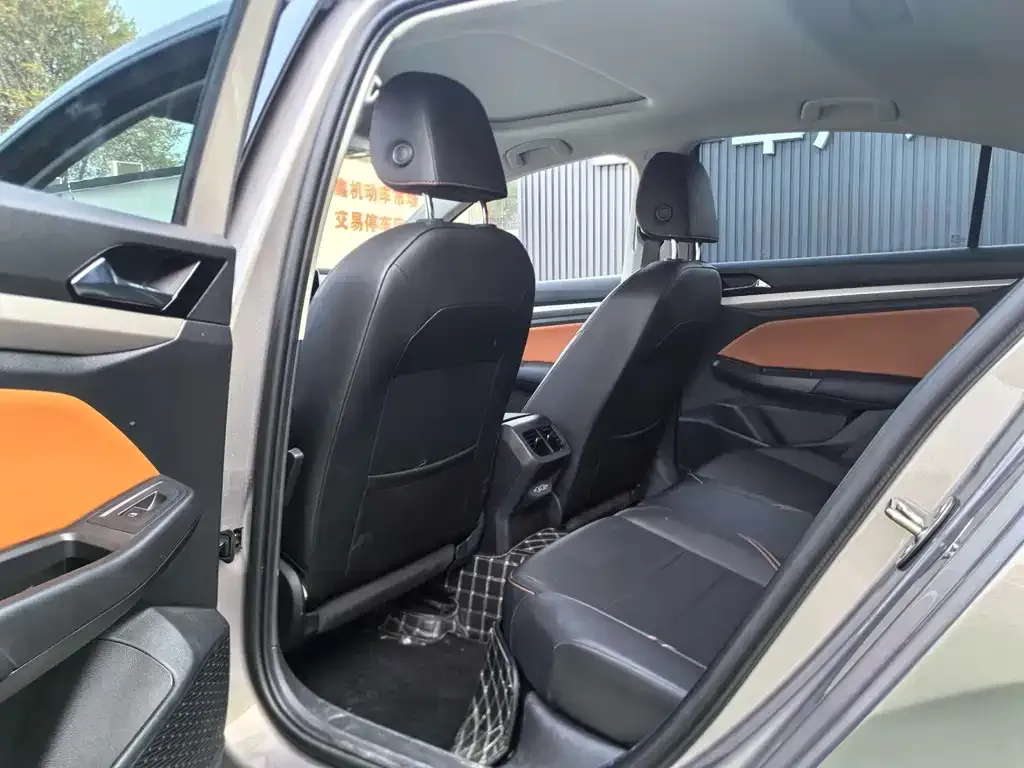 Volkswagen Bora 2023 из CN, фото 7