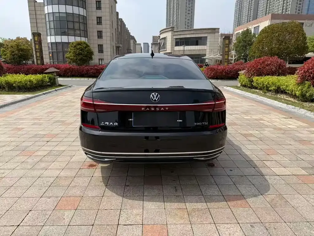Volkswagen Passat — фото 9