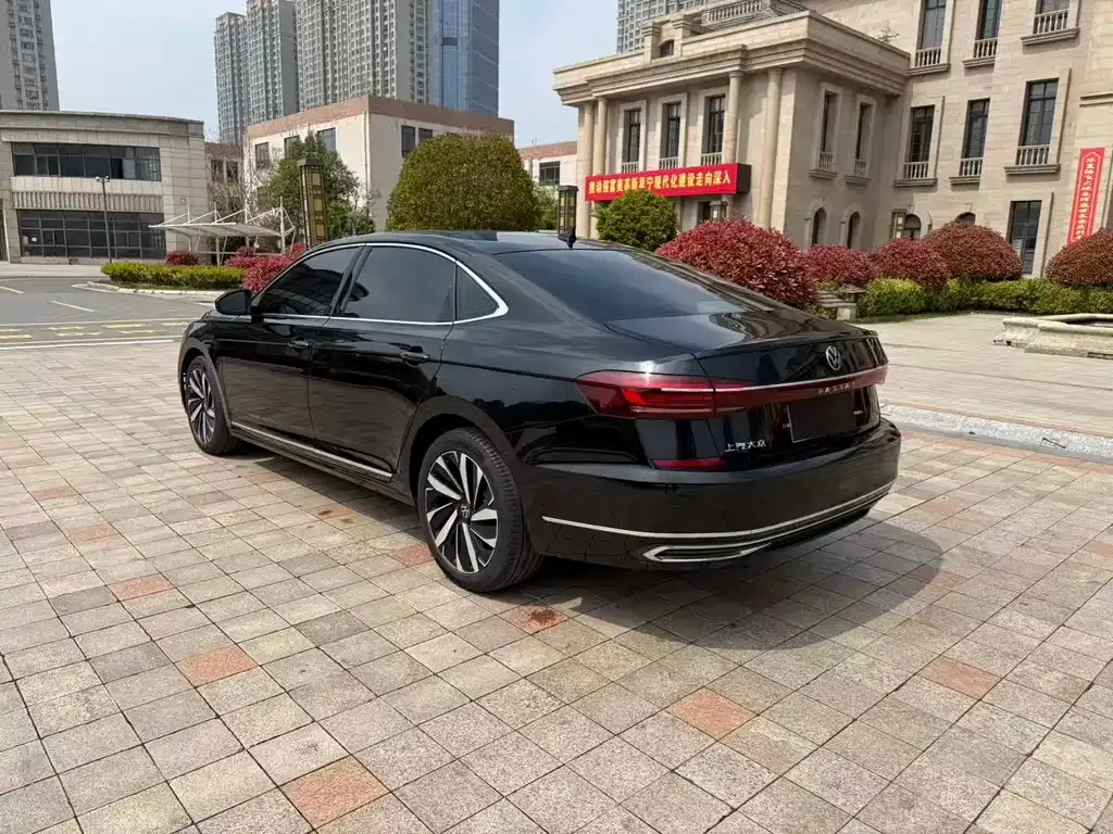 Volkswagen Passat — фото 7