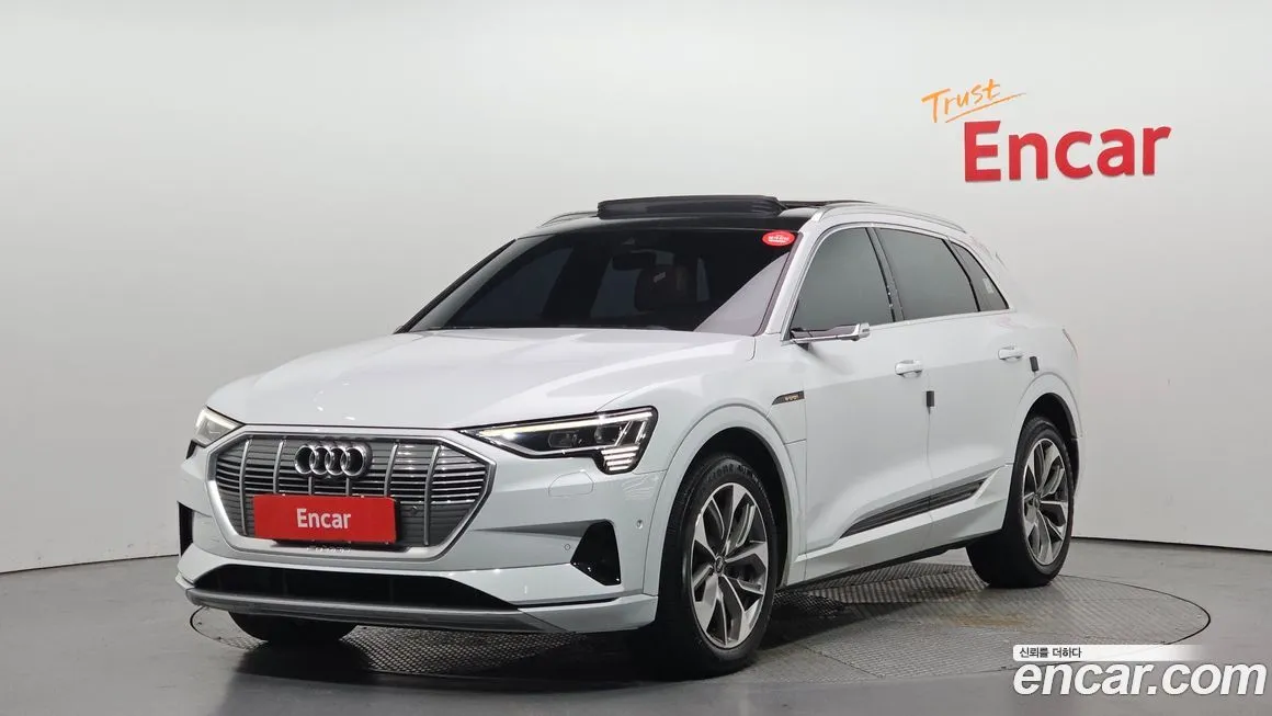Audi e-tron 55 Quattro 1