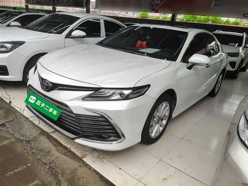 Toyota Camry — фото 3