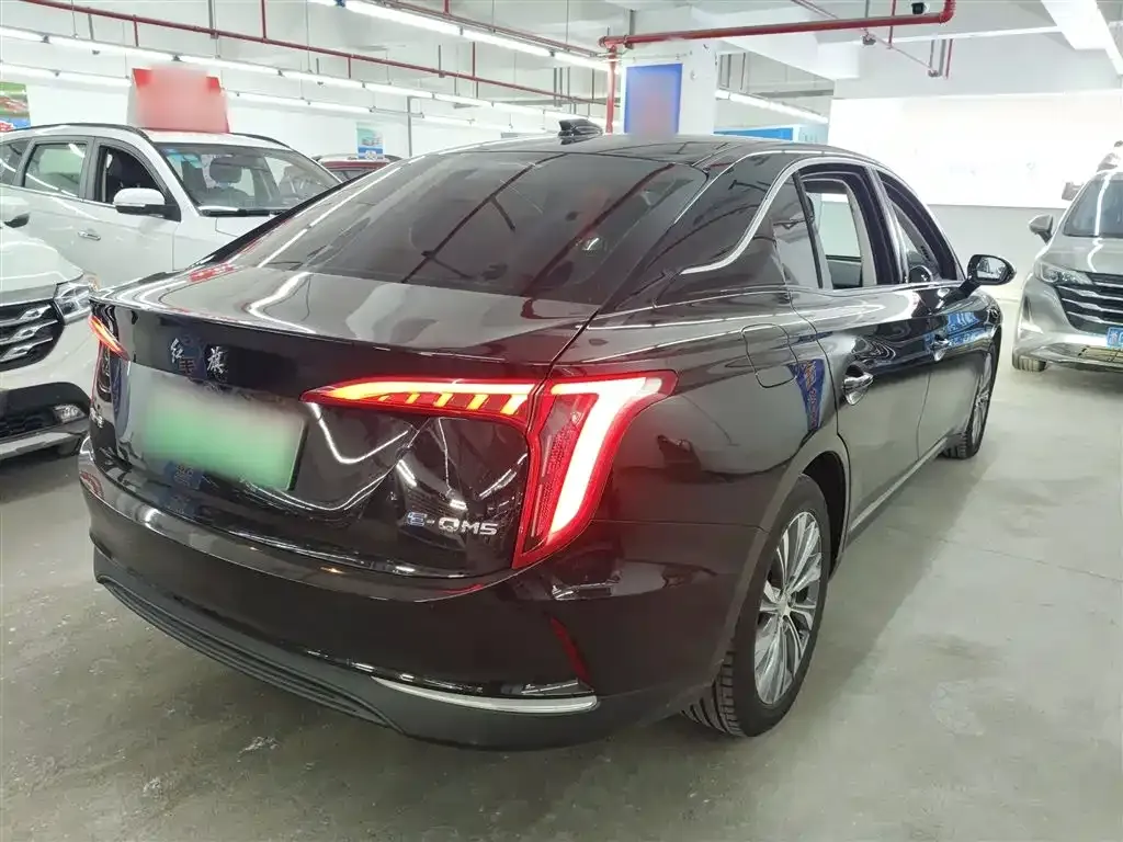 Hongqi E-QM5 — фото 7