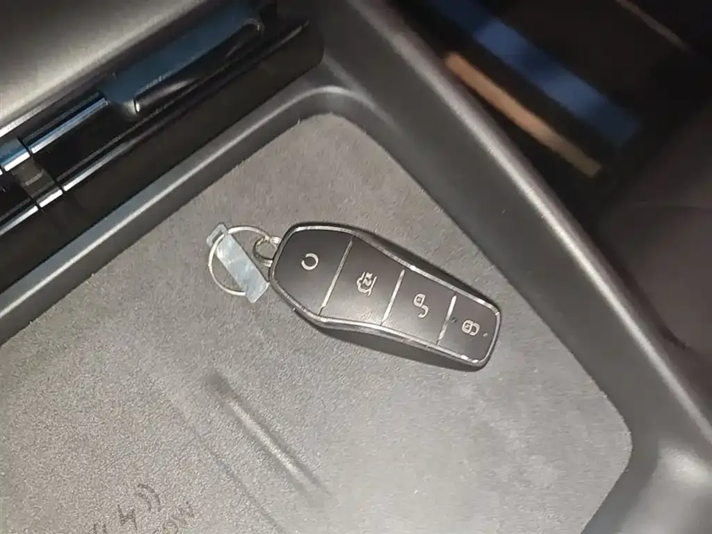 BYD Seal — фото 9