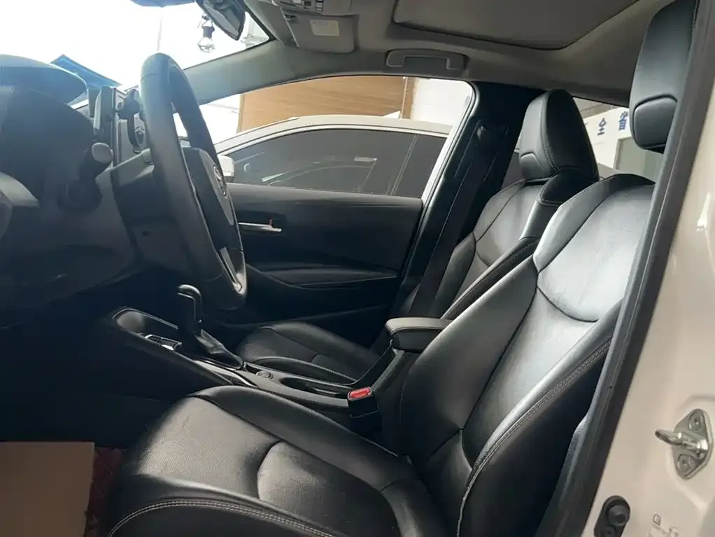 Toyota Corolla 2021 из CN, фото 2