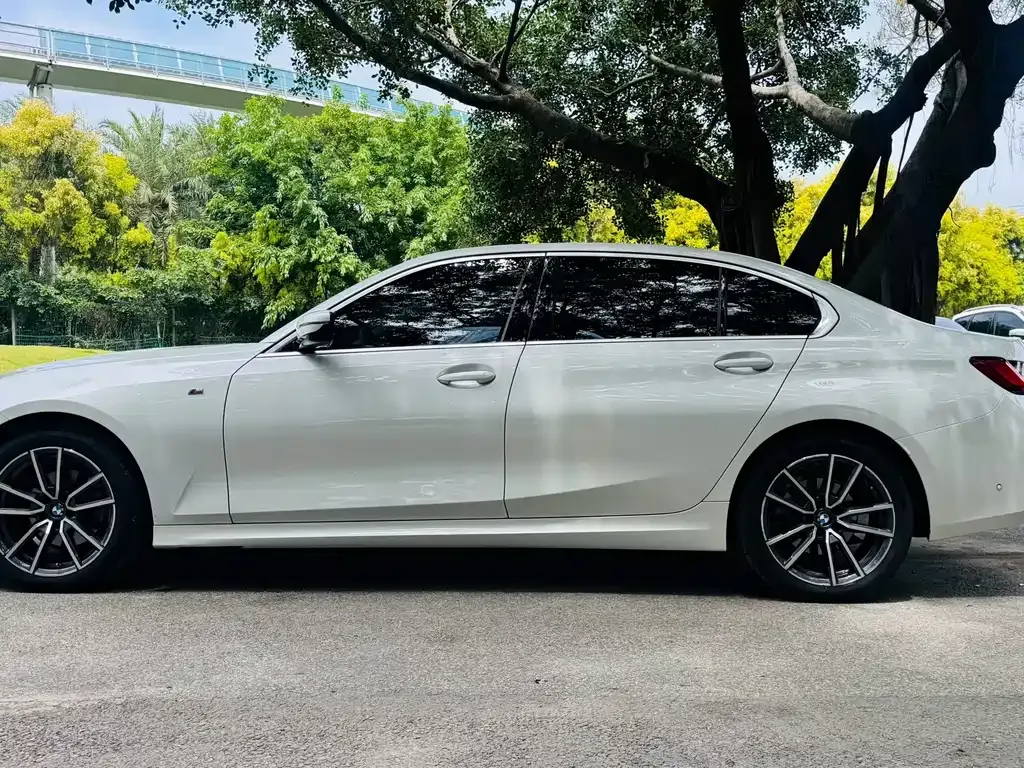 BMW 3 Series 2025 из CN, фото 9