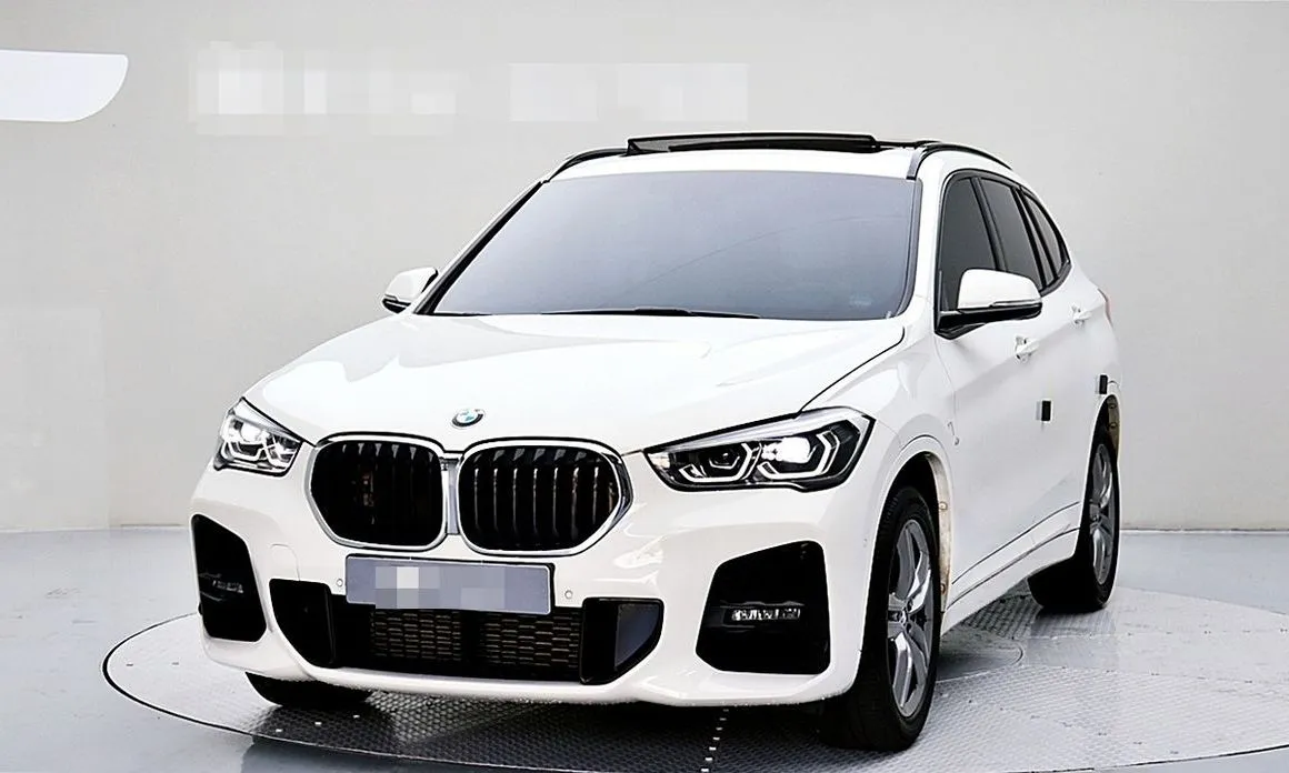 BMW X1 — фото 1