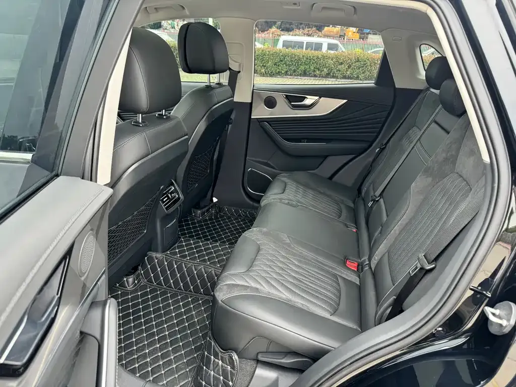 Hongqi HS5 2024 из CN, фото 6
