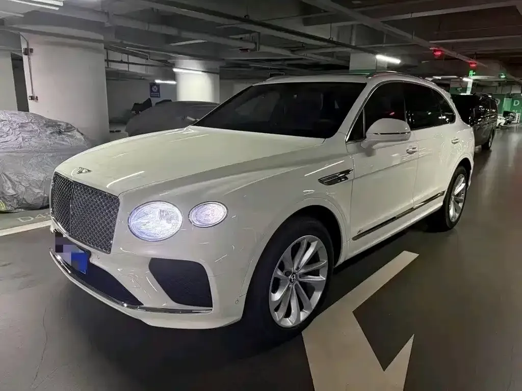 Bentley Bentayga — фото 1